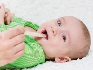 اهمیت معاینه نوزاد در هفته‌های اول زندگی